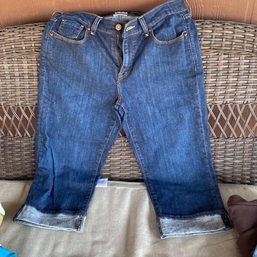 EUC LEVI CAPRI